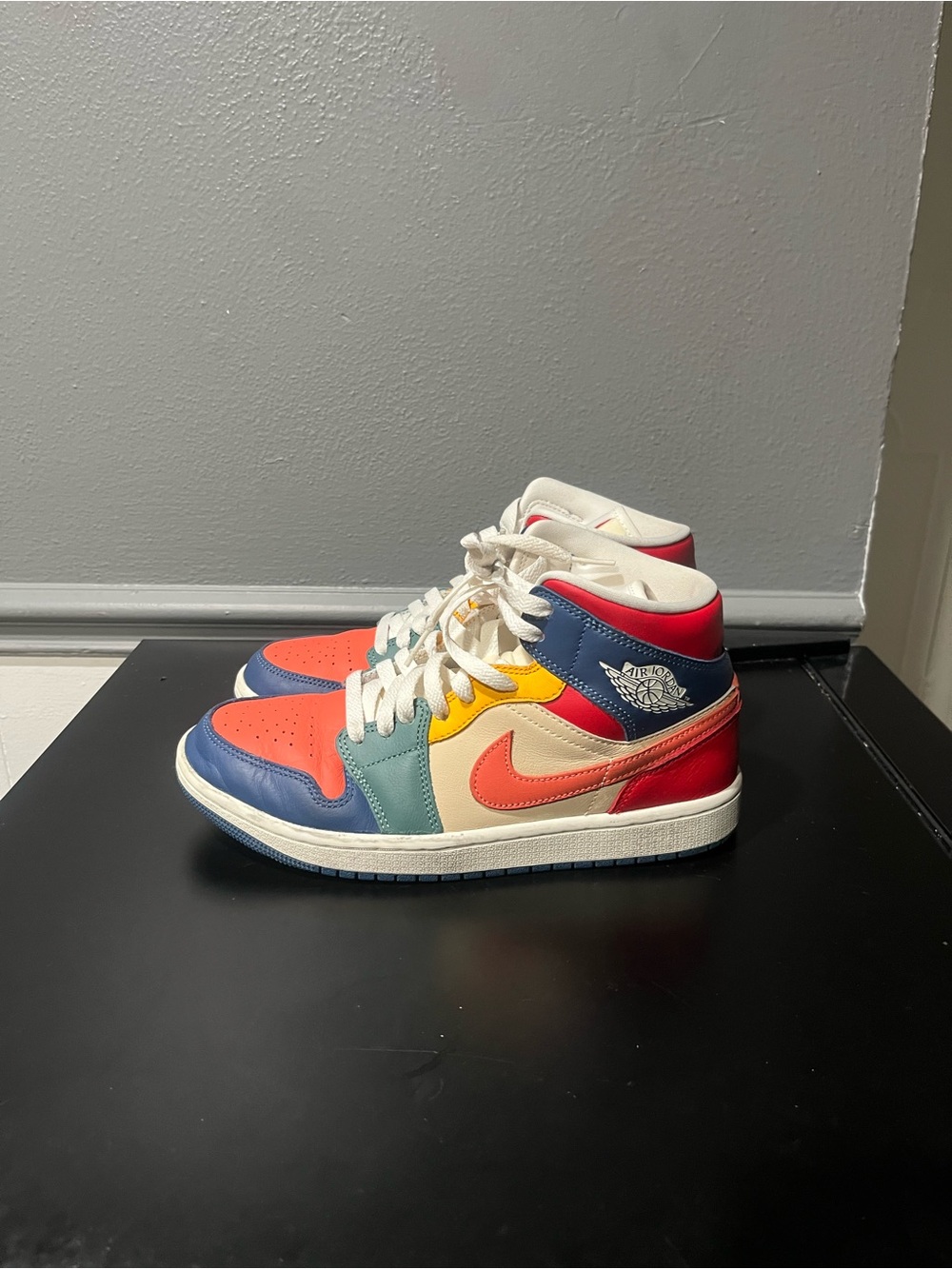 Jordan 1 High Multicolor High-Top Sneakers